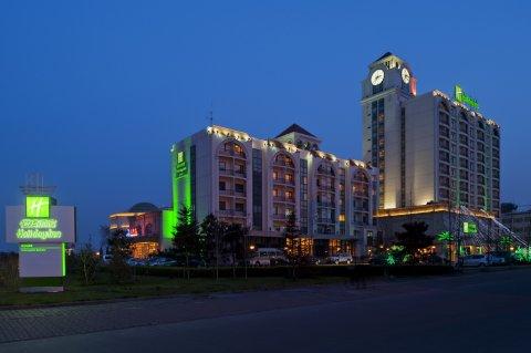 Holiday Inn Sea View Qinhuangdao Exterior foto